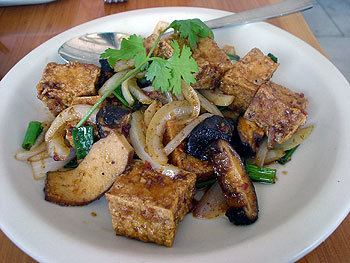 Stir-fried Tofu With Mushrooms
